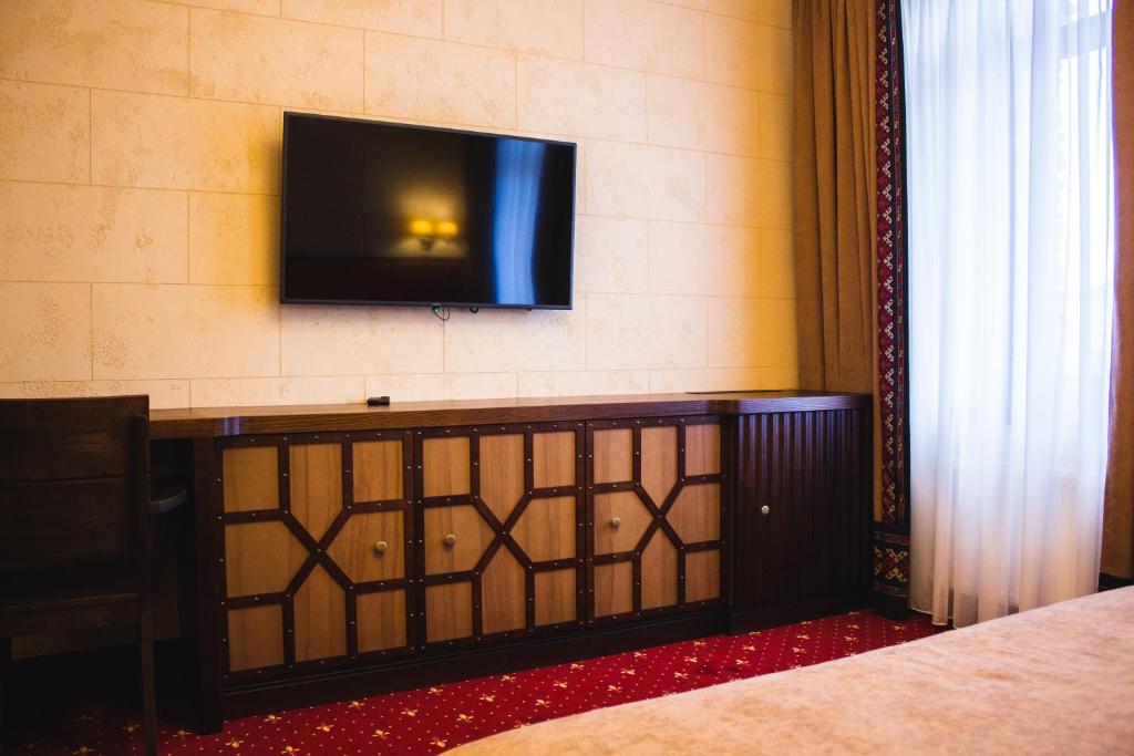 TV a/nebo společenská místnost v ubytování Hotel Mastara