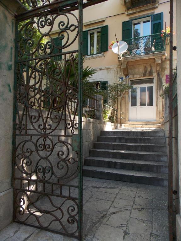 Soukki Town Centre Suites 1 - 15