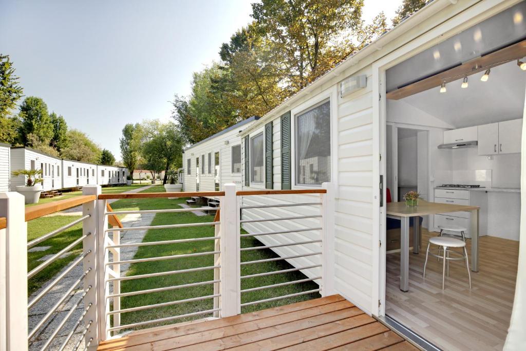 Balkón nebo terasa v ubytování Camping Fusina