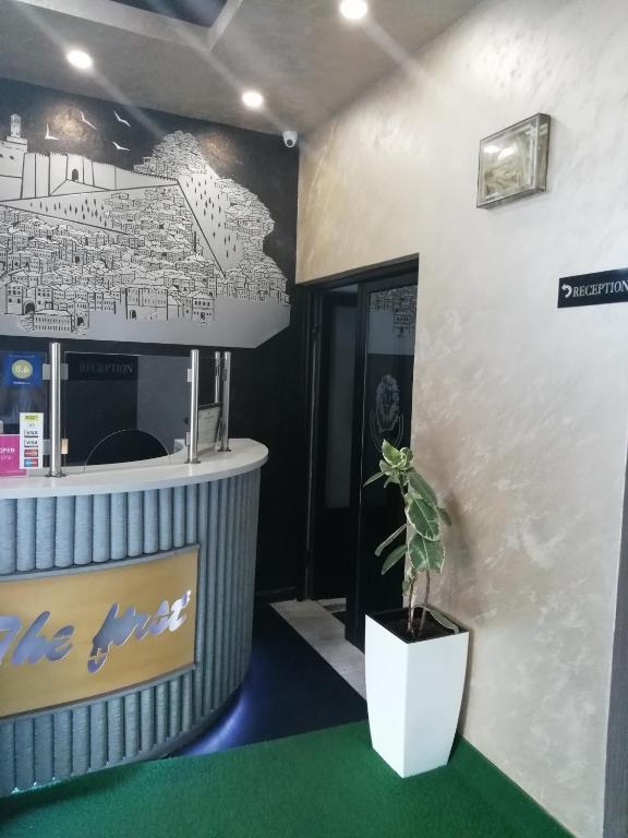 Hotel The First - Imazhi 3