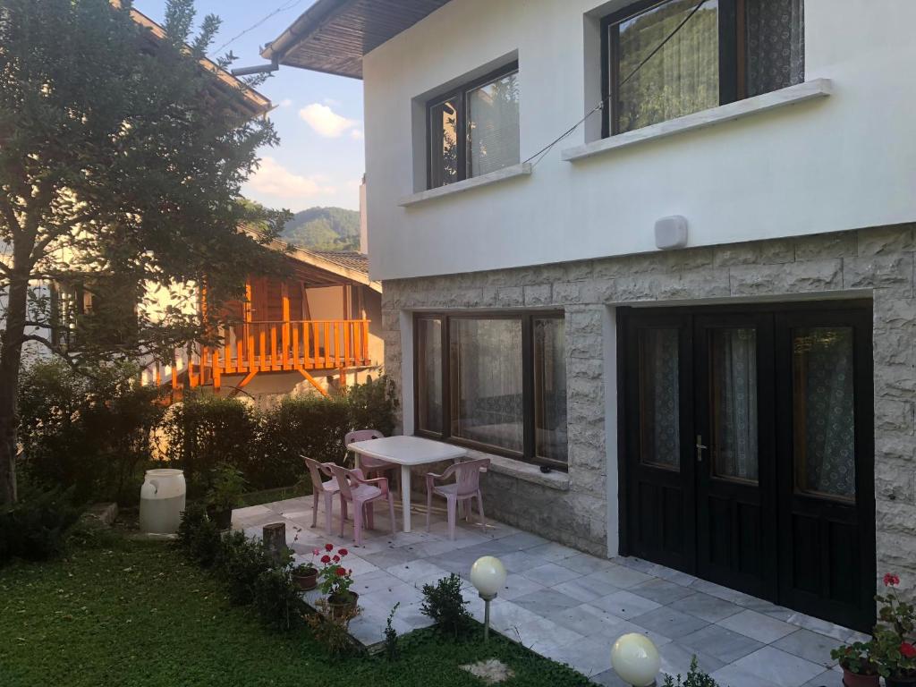 Fotografie z fotogalerie ubytování Luylyana Guesthouse v destinaci Ribarica
