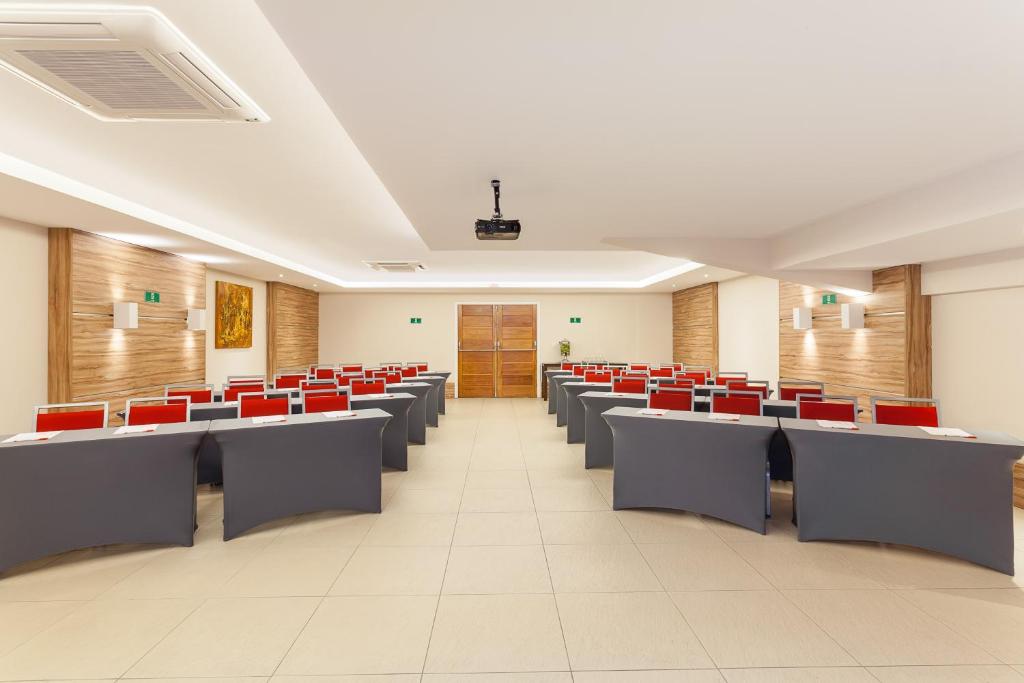  Ramada by Wyndham Macae Hotel & Suites