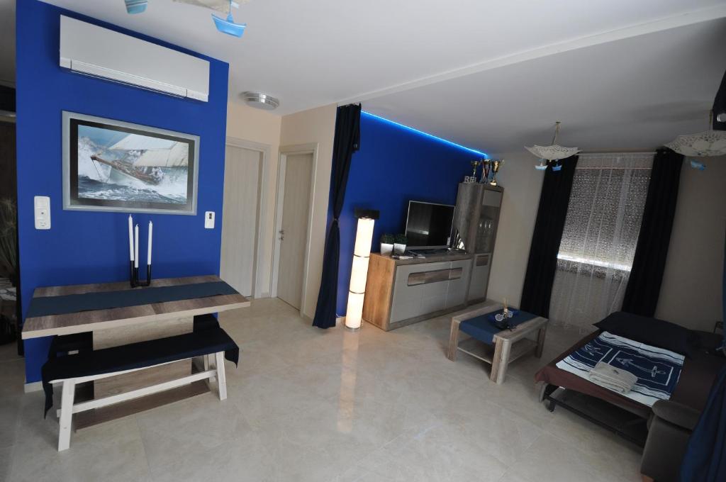 Zdjęcie z galerii obiektu Lelle Apartment w mieście Balatonlelle