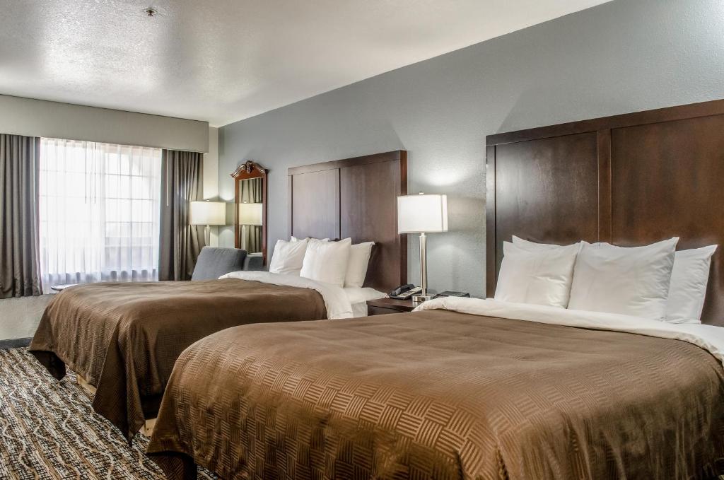Clarion Hotel By Humboldt Bay - Queen Room Met Twee Queensize Bedden - Niet -roken