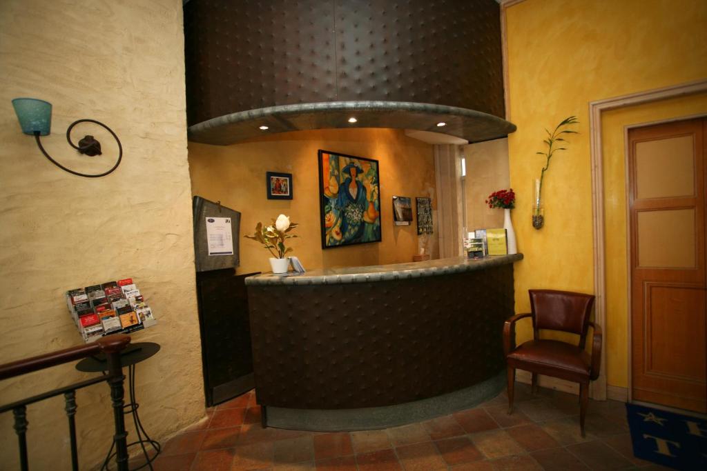 Hôtel La Tour Intendance - Resim 36