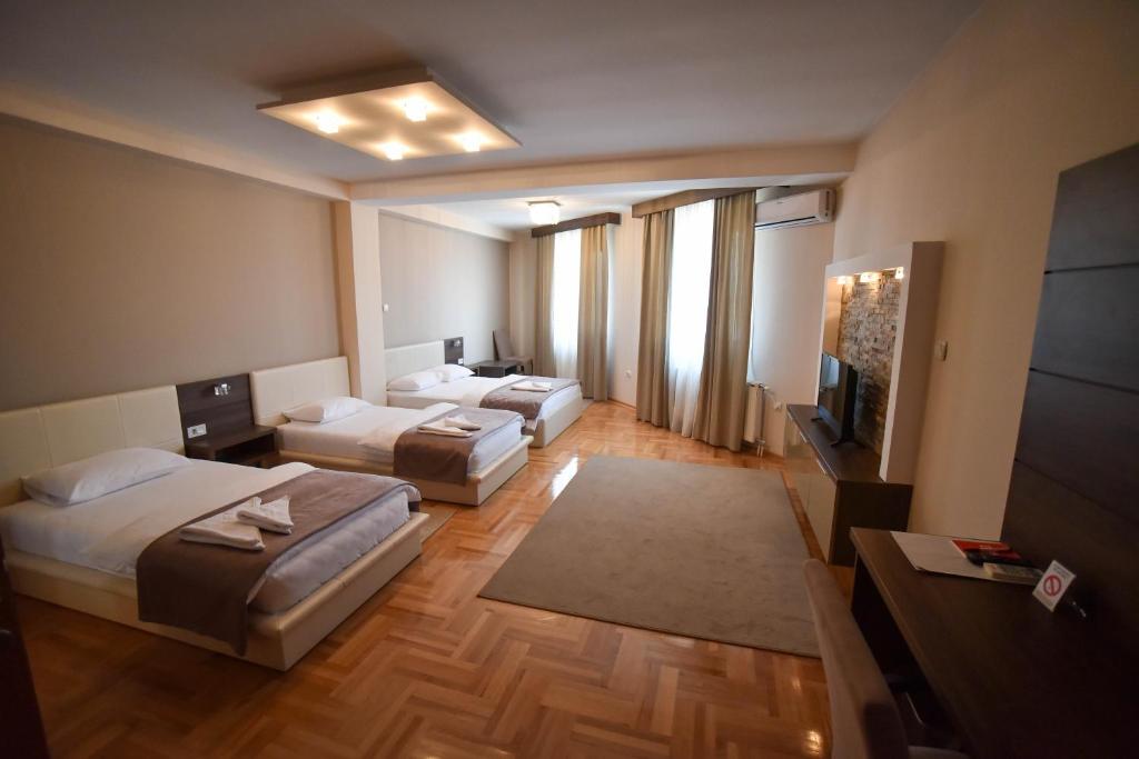 Garni Uni Elita Lux Hotel - Resim 5