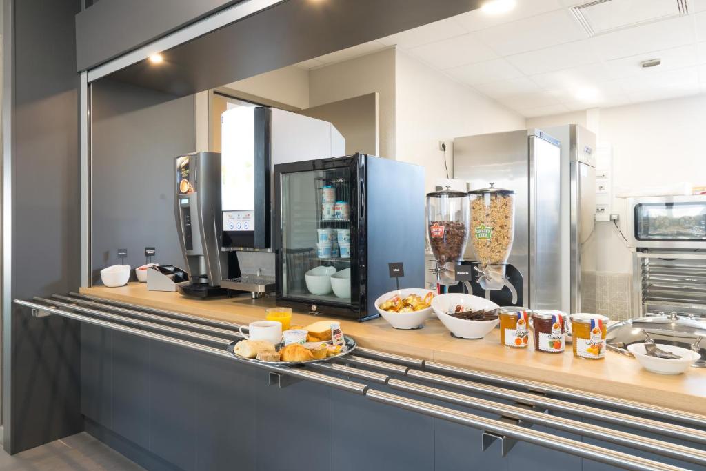 B&B HOTEL Marseille La Valentine St Menet - Resim 18