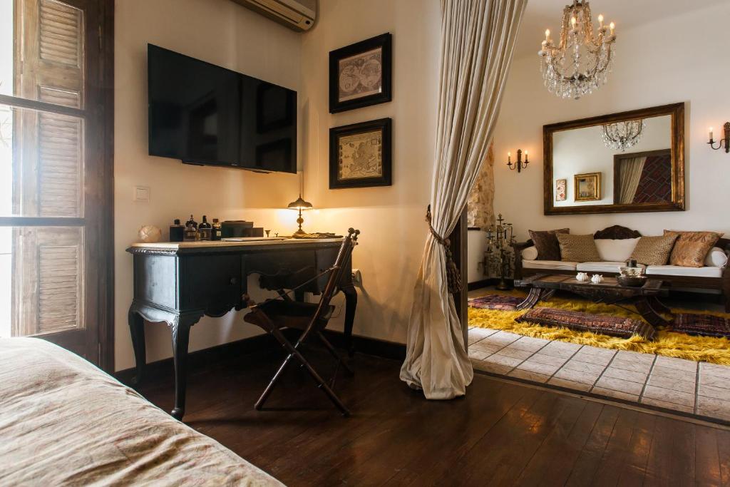 Posteľ alebo postele v izbe v ubytovaní Boutique Rustic Apartment with Amazing Terrace