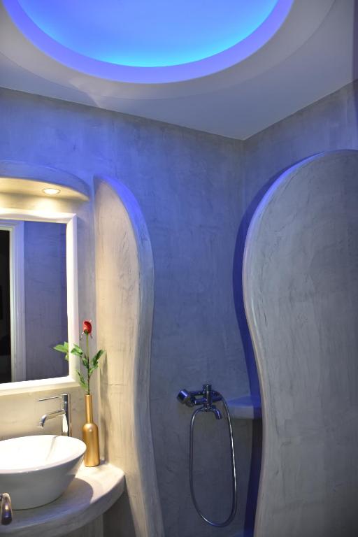Koupelna v ubytování Arion Bay Hotel Santorini