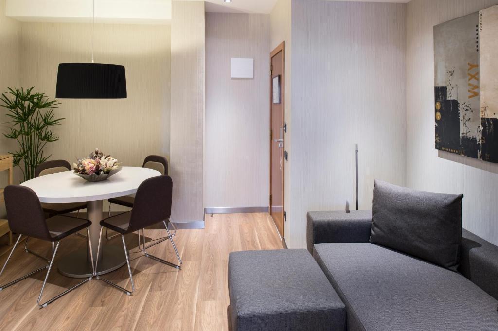 Catalonia Diagonal Centro - Resim 38