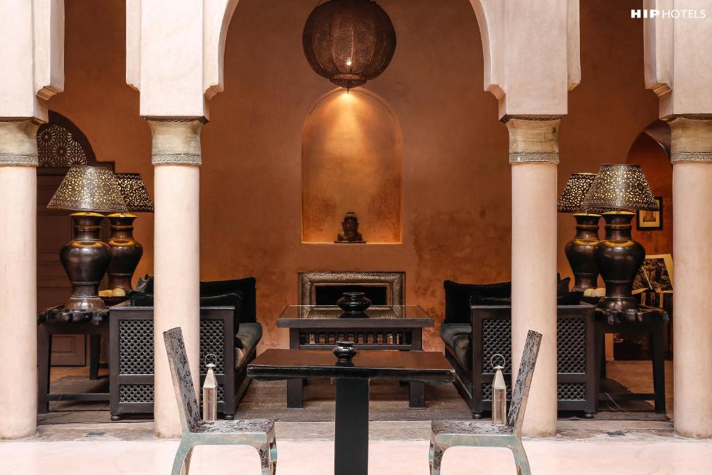 Posezení v ubytování Riad Noir d'Ivoire