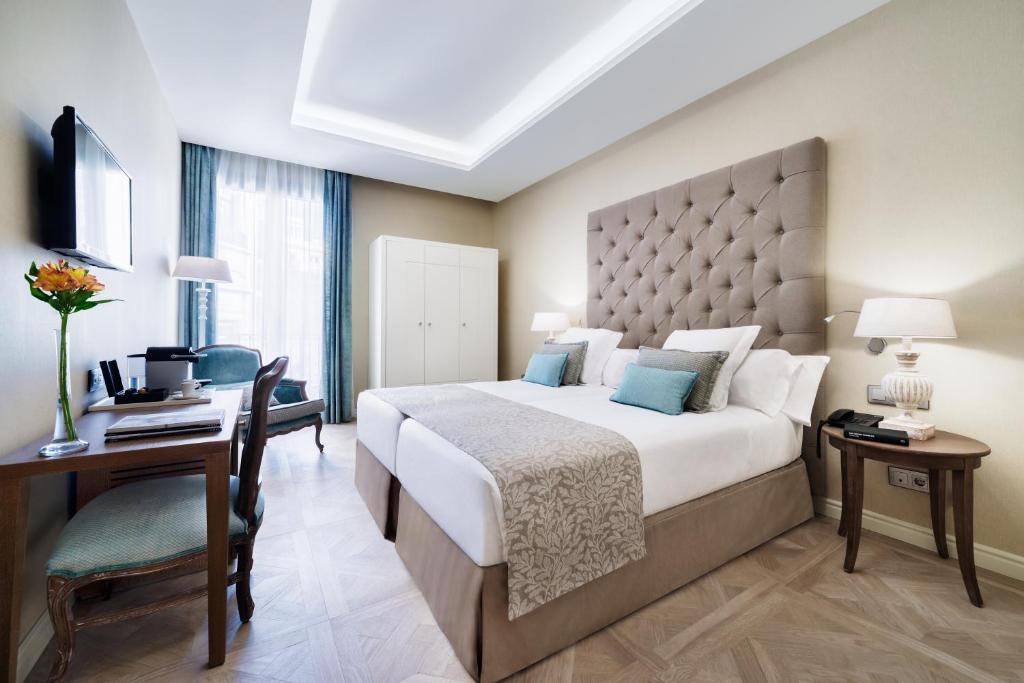 Colón Hotel Barcelona - 