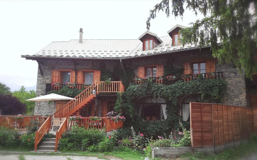 Το κτήριο όπου στεγάζεται  το bed & breakfast