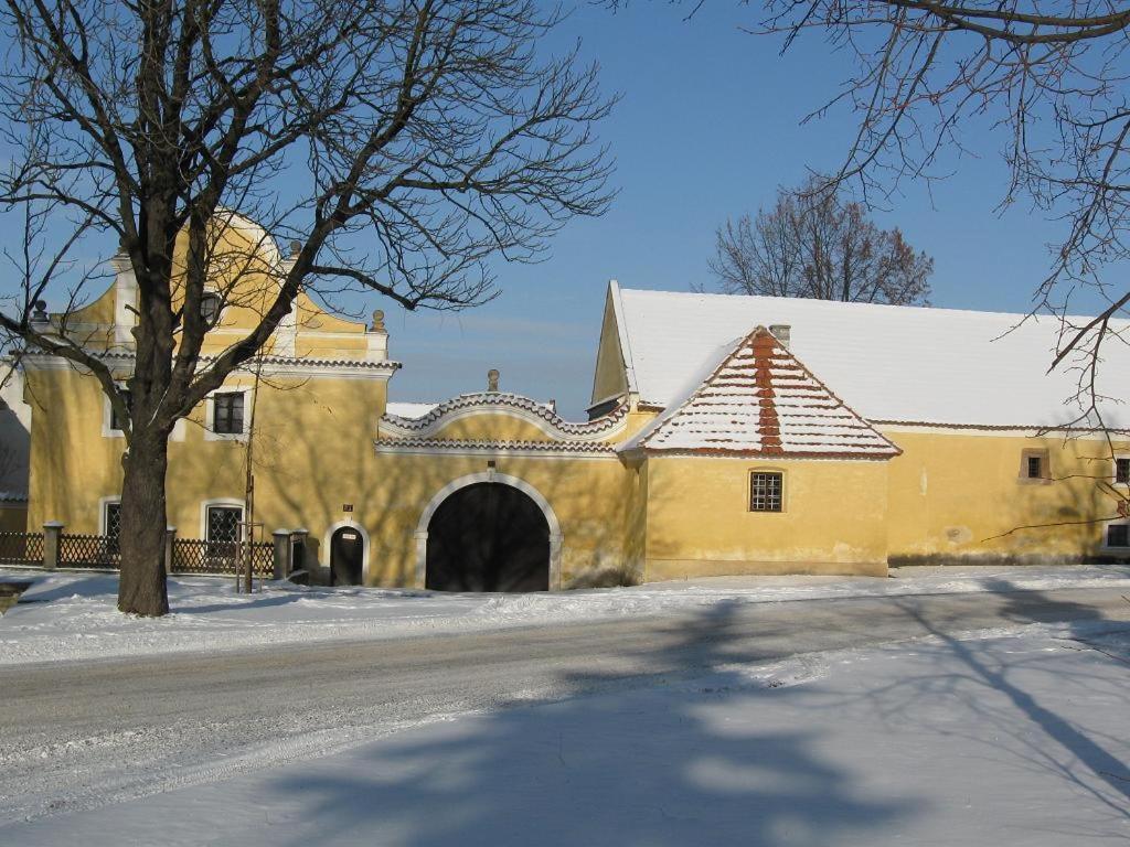 Hotel Pod Sluncem v zimě