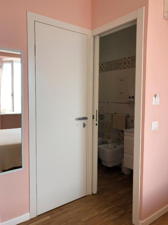 Ai Pesci Room Rental - 8