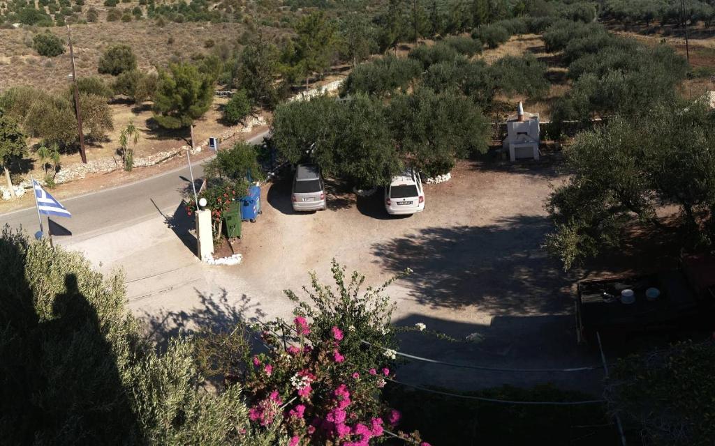 Tholos Rooms