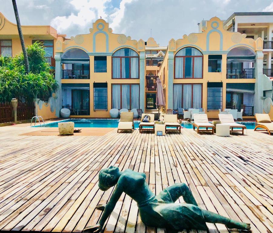 Bazén v ubytování Thaproban Pavilion Resort and Spa nebo v jeho okolí