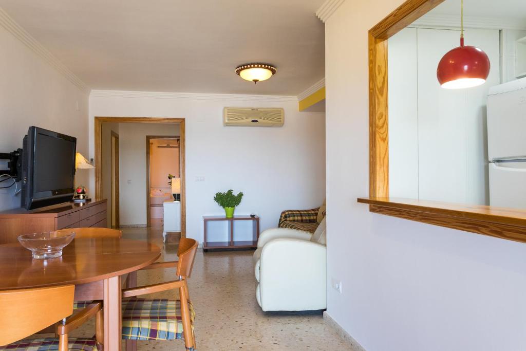 Телевизор и/или развлекательный центр в ApartUP Saplaya Harbour