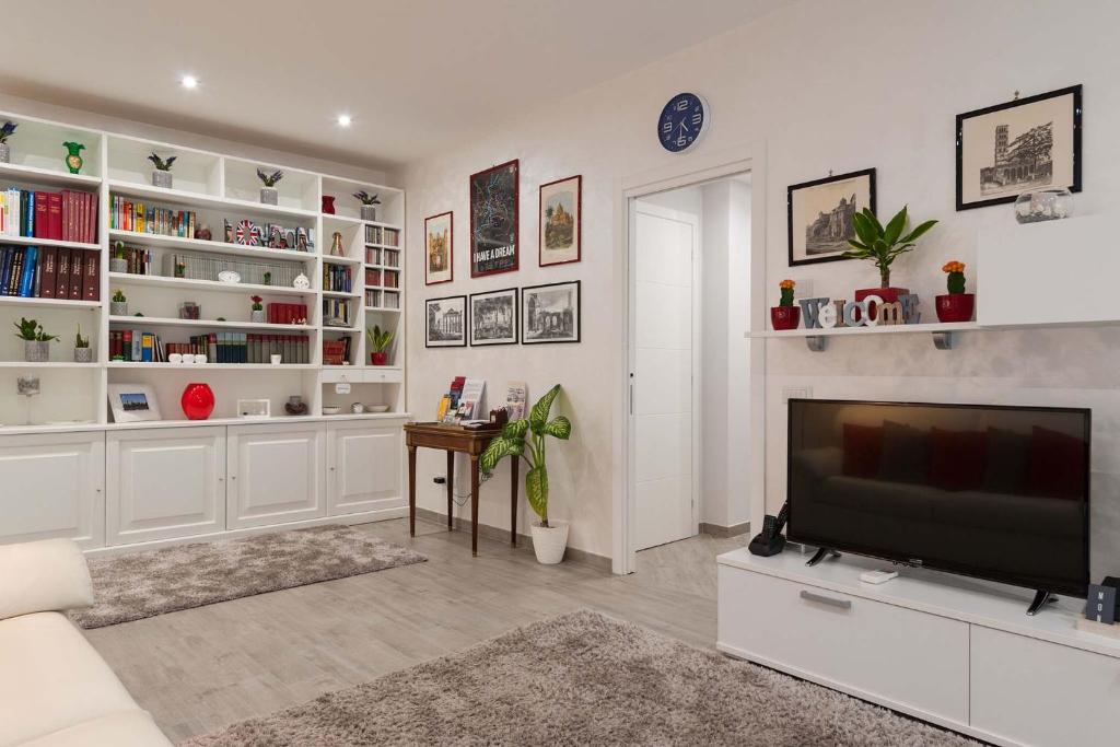 Telewizja i/lub zestaw kina domowego w obiekcie M&M House