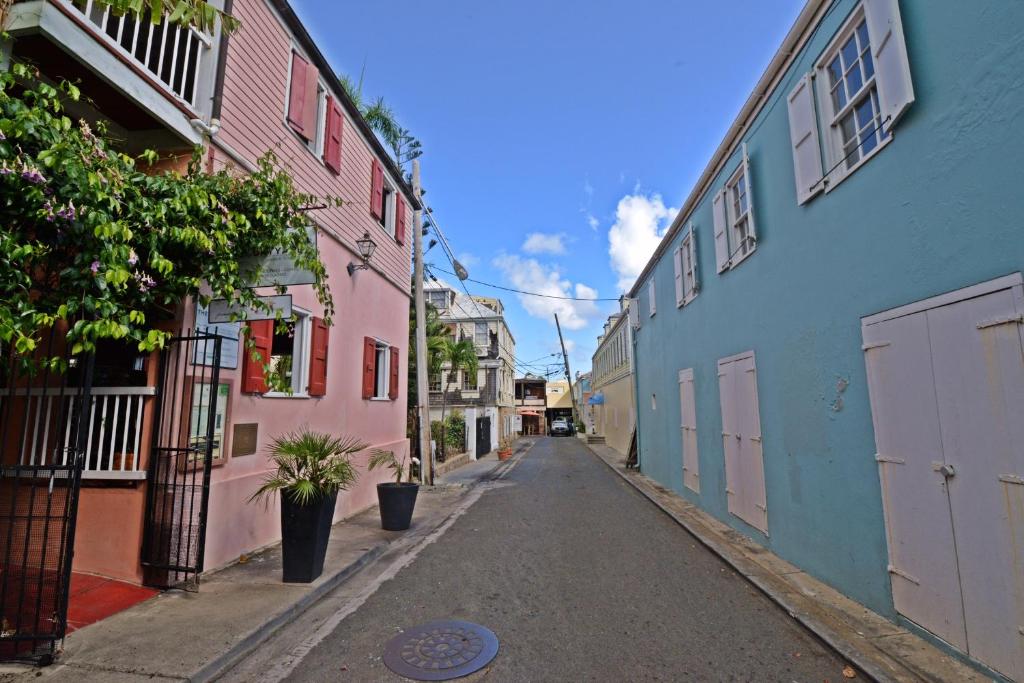 Historic Apartment in the Heart of Christiansted - Appartement