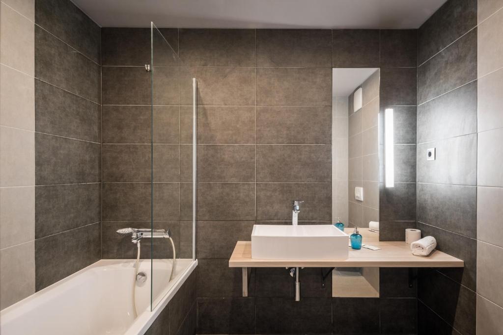 Várda Sport Hotel - Suite De Deux Chambres