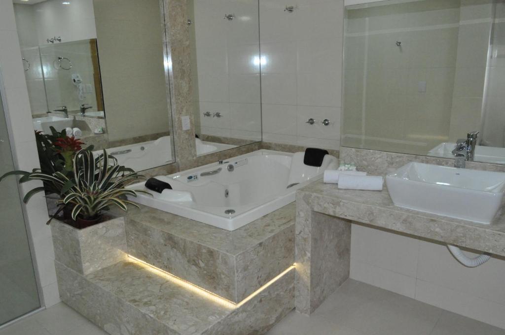  Hospedare Hotel
