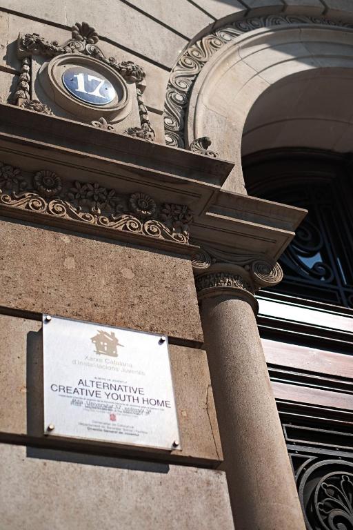 Certifikát, ocenenie alebo iný dokument vystavený v ubytovaní Alternative Creative Youth Hostel Barcelona