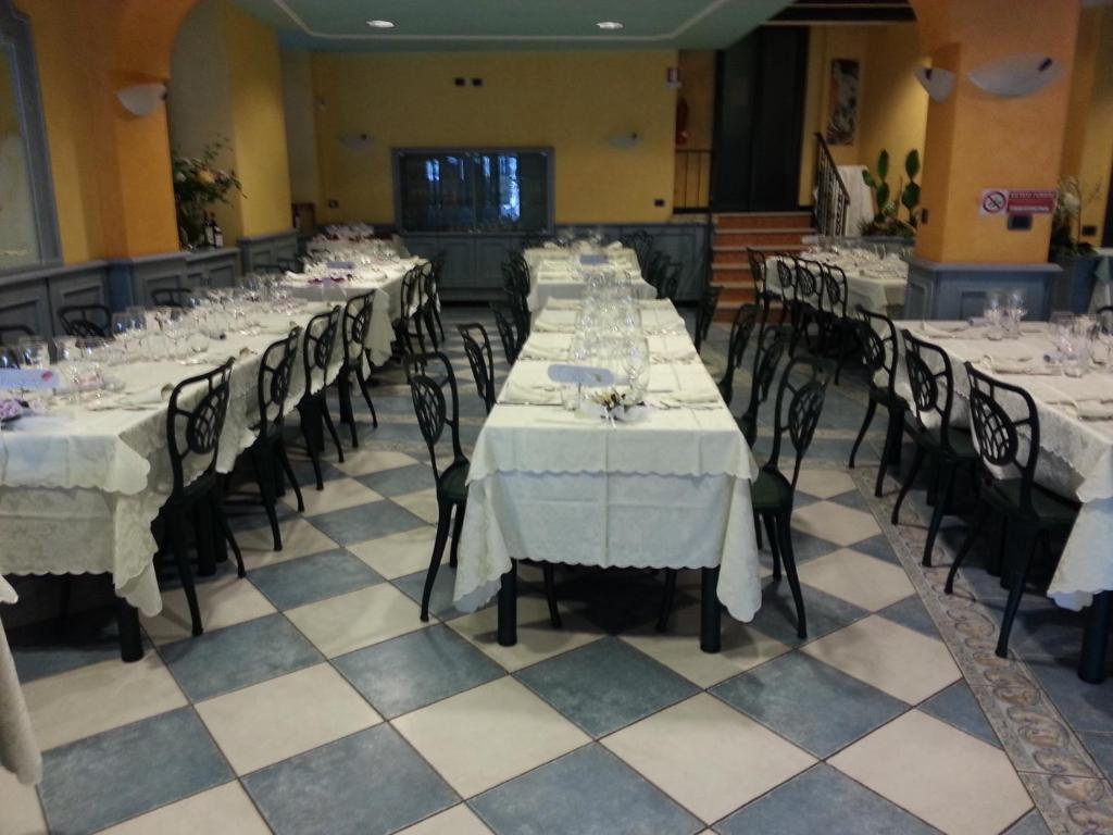 Restaurace v ubytování Hotel Novara