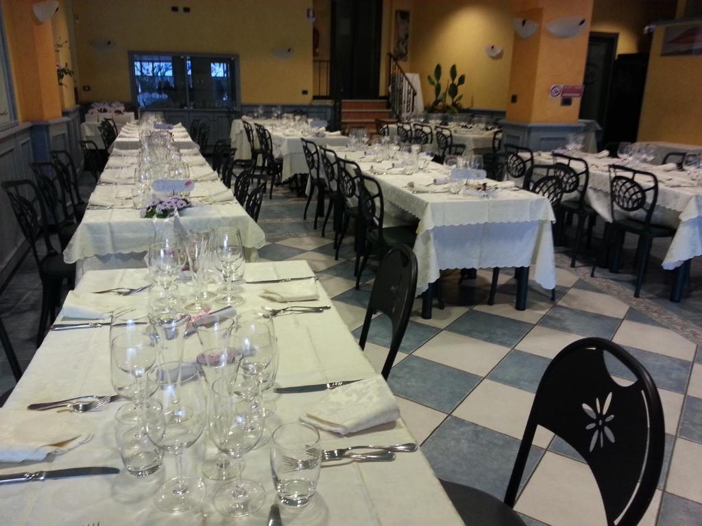 Restaurace v ubytování Hotel Novara