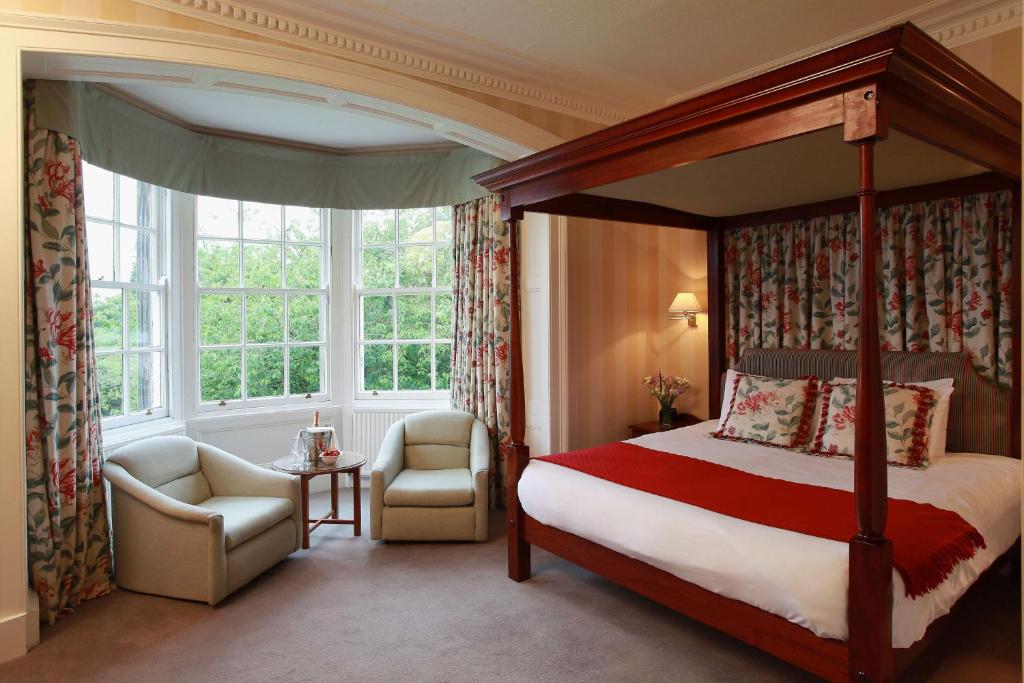 Postel nebo postele na pokoji v ubytování Best Western Plus Dunfermline Crossford Keavil House Hotel