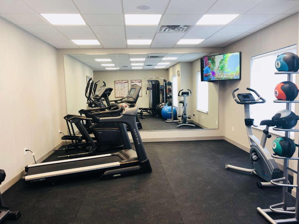 Fitness centrum a/nebo fitness zařízení v ubytování Wingate by Wyndham Kamloops