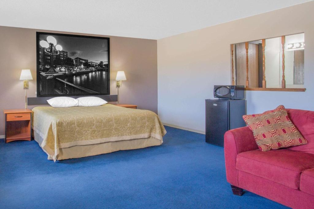Postel nebo postele na pokoji v ubytování Super 8 by Wyndham Winnemucca NV