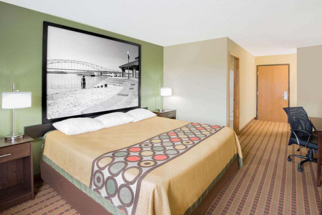 Super 8 by Wyndham Story City - Deluxe King Room - No Fumadores