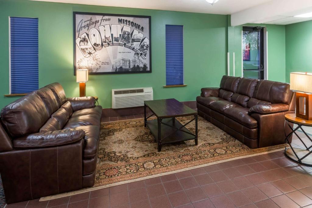 Super 8 by Wyndham Missoula/Reserve St. photo