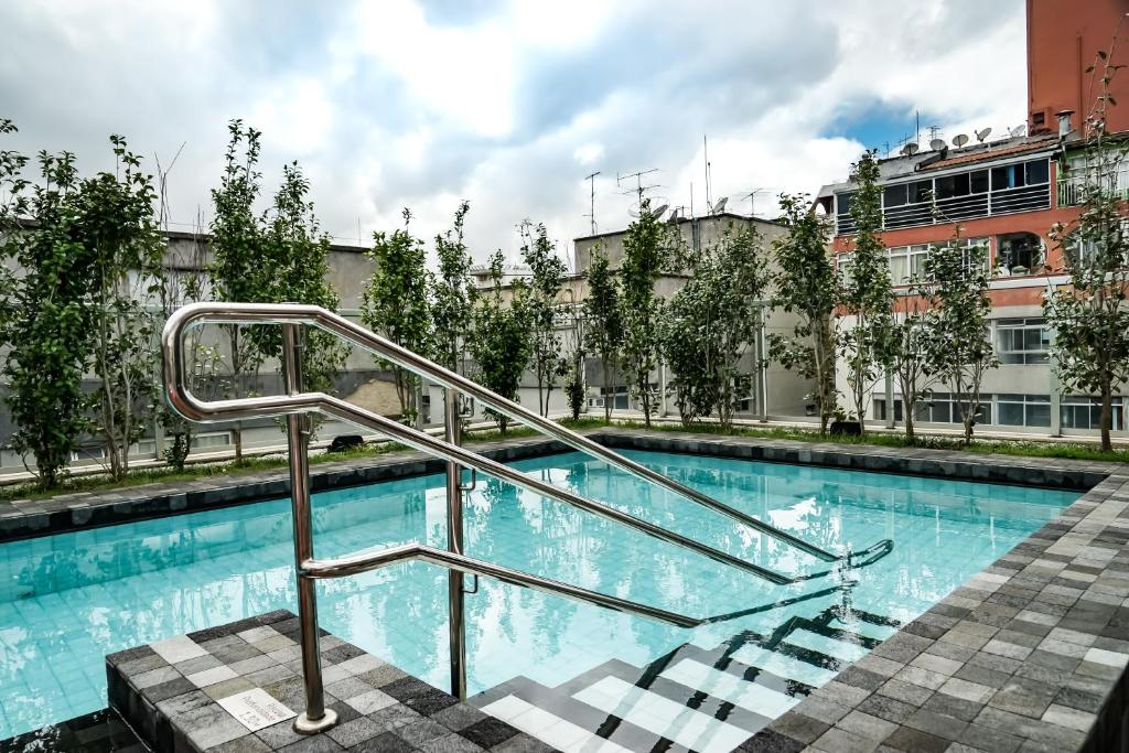  Novo Stúdio/Academia/Piscina/ 3 pessoas ok