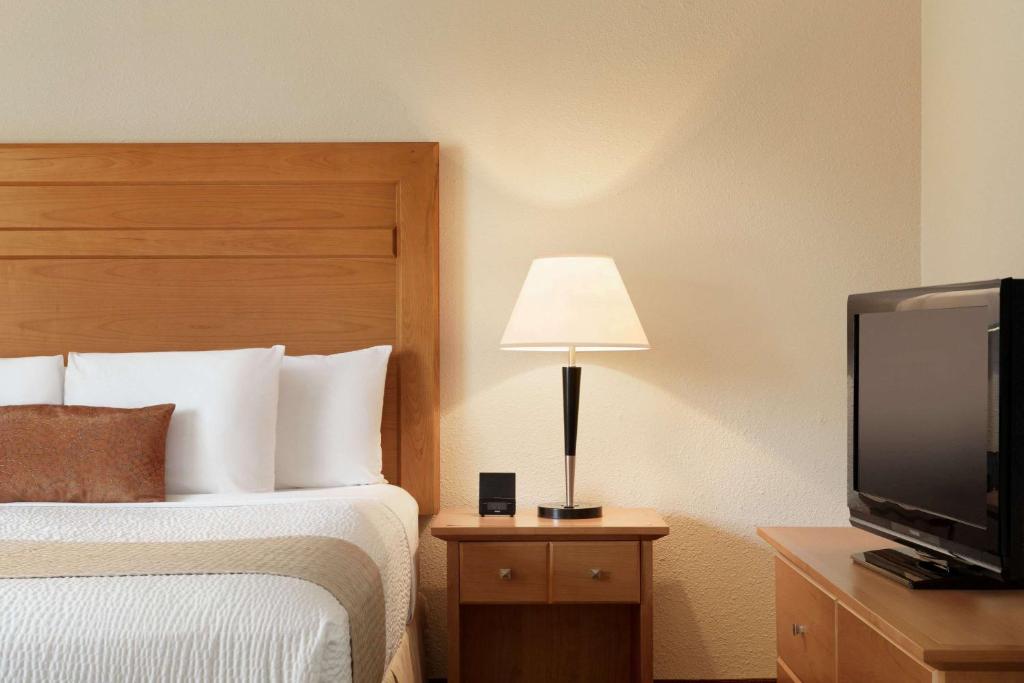 Days Inn by Wyndham Edmonton Downtown - Resim 20