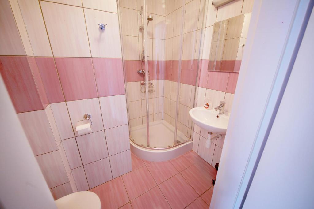 Koupelna v ubytování eMKa Hostel