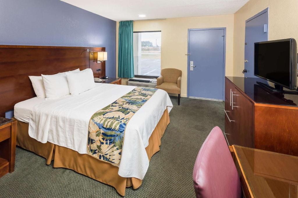Days Inn by Wyndham Walterboro - Zimmer Mit Kingsize-Bett – Nichtraucher