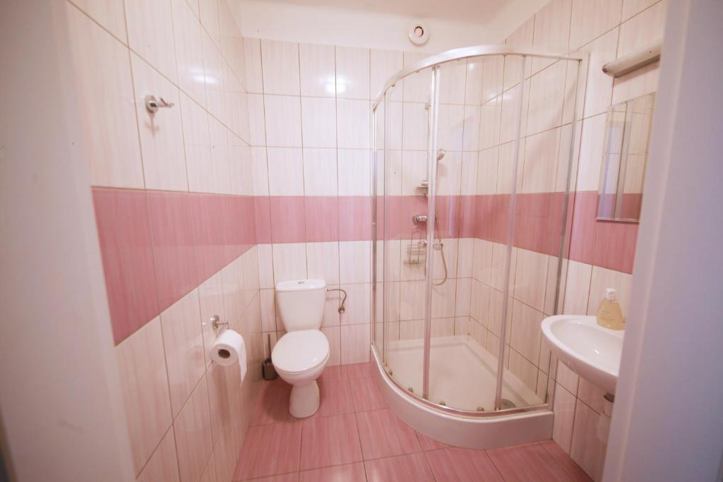 eMKa Hostel - Double Or Twin Room With Private Bathroom