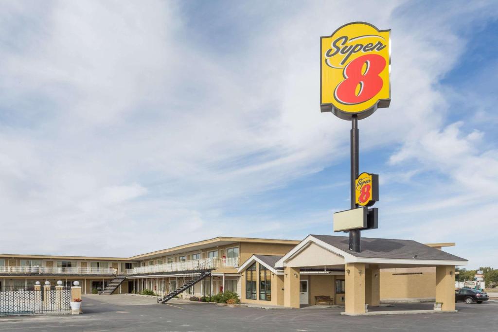Certifikát, hodnocení, plakát nebo jiný dokument vystavený v ubytování Super 8 by Wyndham Wells