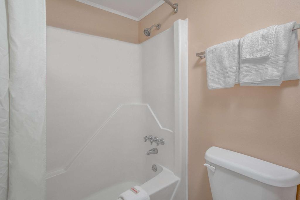 Super 8 by Wyndham Carlisle North - Habitación King - Fumadores