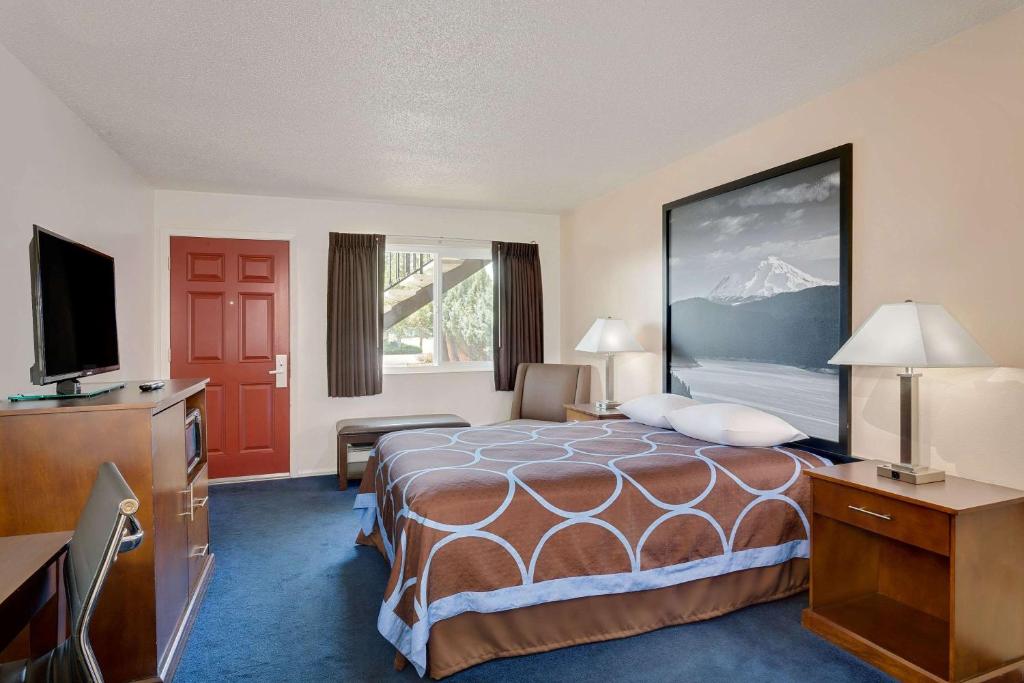 Super 8 by Wyndham Alturas - Chambre Lit Queen-Size - Non-Fumeurs