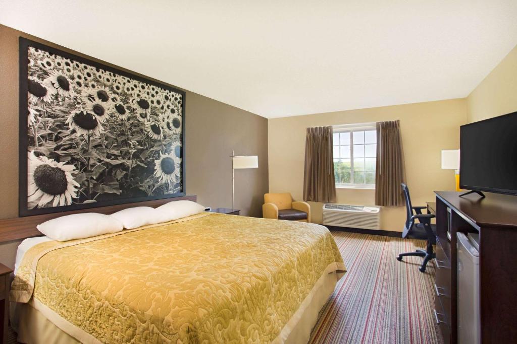 Super 8 by Wyndham New Hampton - Suite Estudio Con Cama Extragrande - No Fumadores