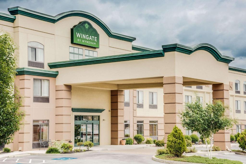 a rendering of the front of a hotel at Wingate by Wyndham - York in York