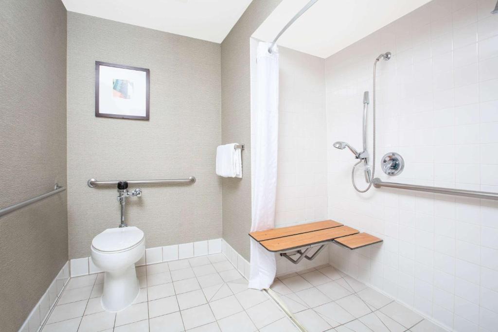 Baymont by Wyndham San Diego Downtown photo