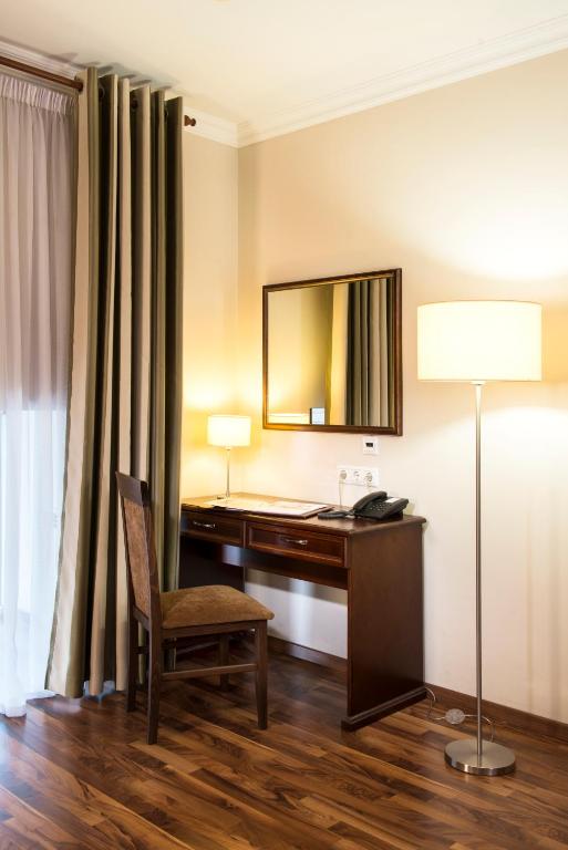 Flatlux Apartments - One-Bedroom Apartment