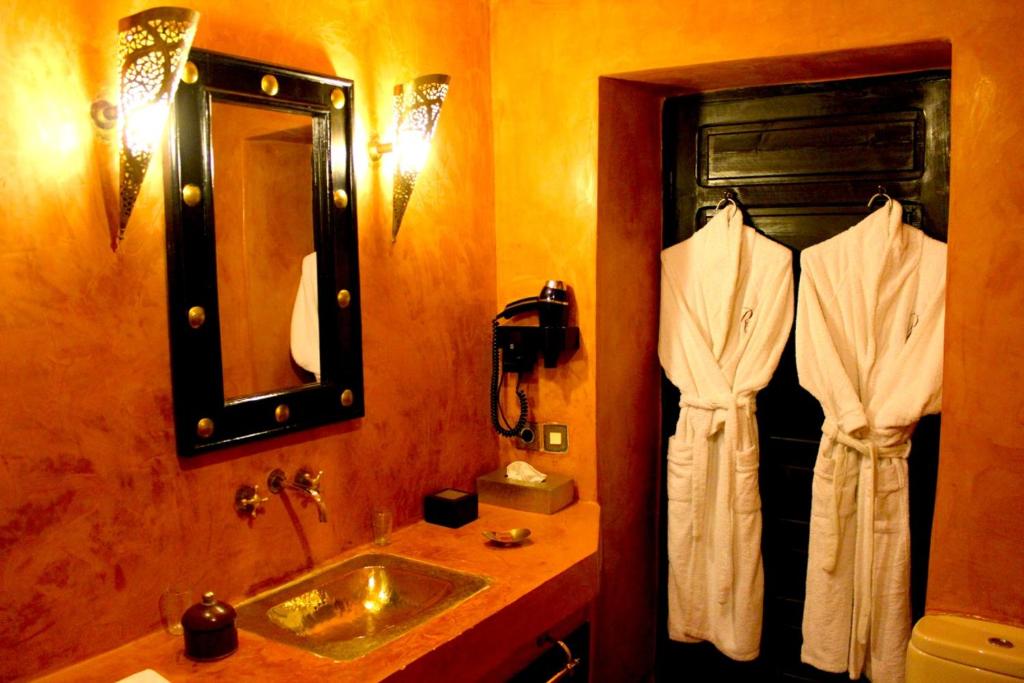 Koupelna v ubytování Riad Hermès