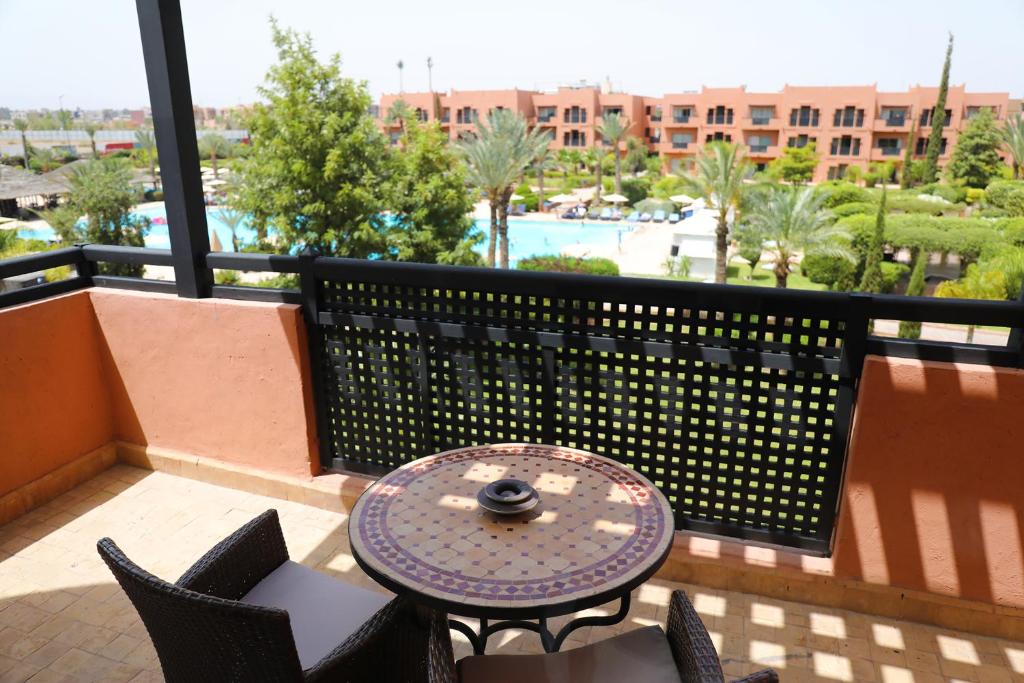 Kenzi Menara Palace & Resort - Premium Room Twin Beds Pool View
