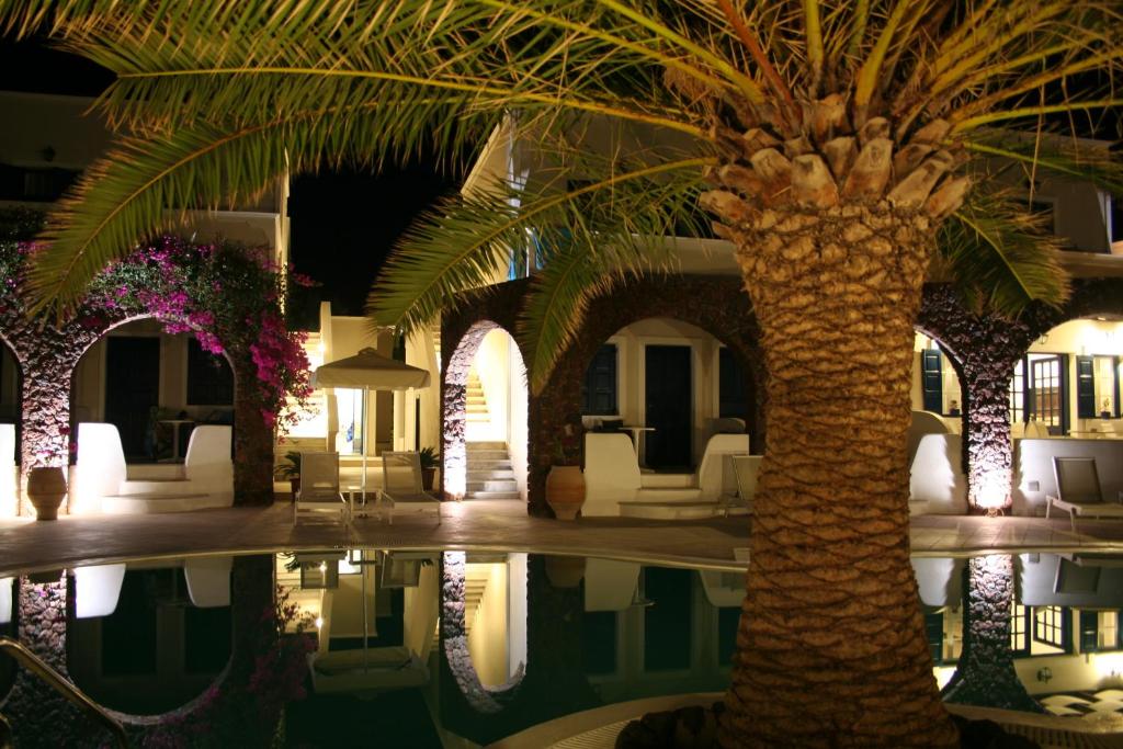 Bazén v ubytování Arion Bay Hotel Santorini nebo v jeho okolí