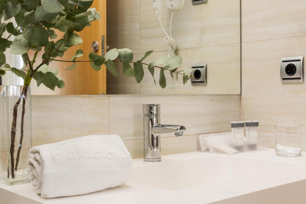 Koupelna v ubytování Hotel Palacio de Aiete